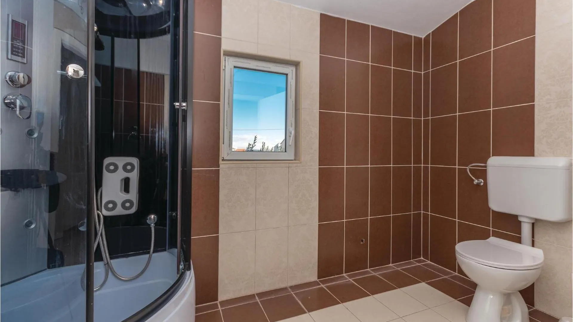 1 Bedroom Stunning Apartment In Biograd Biograd Na Moru 0*,