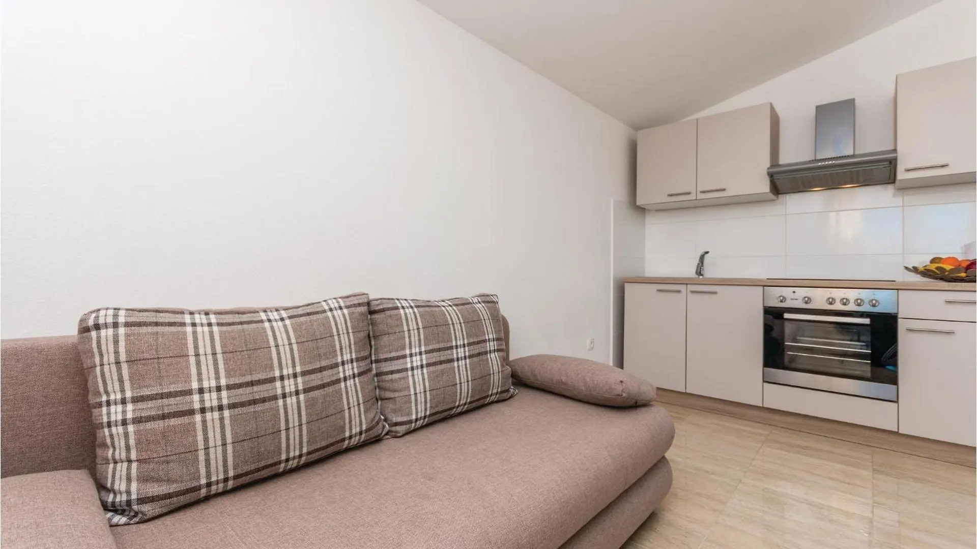 1 Bedroom Stunning Apartment In Biograd Biograd Na Moru